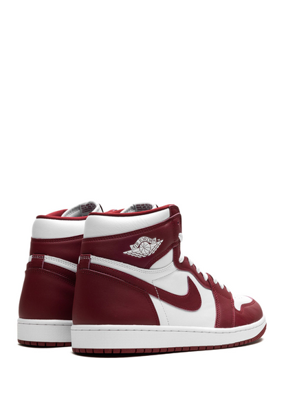 Air Jordan 1 High OG "Team Red"